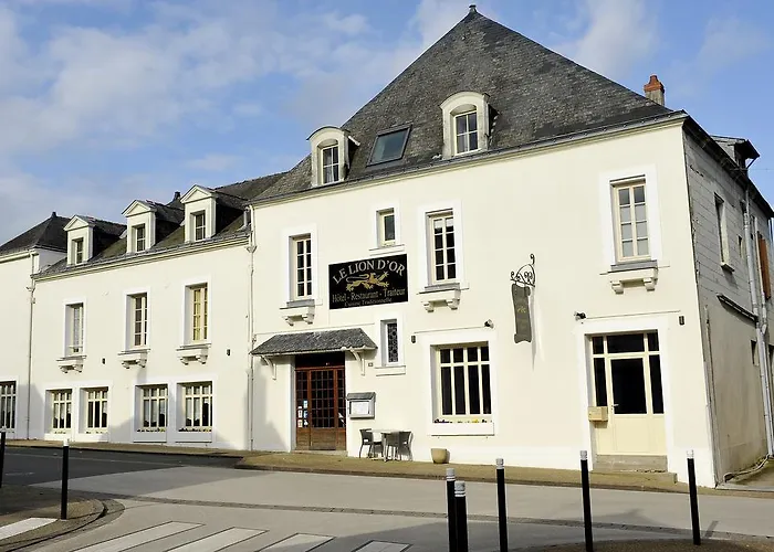 Le Lion D\'Or - Logis Hotels - Hotel 2 Etoiles Et Restaurant